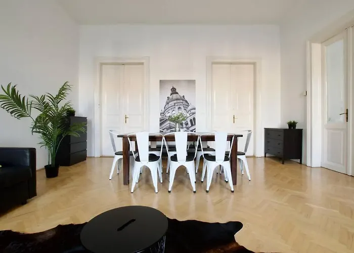 Budget By Hi5 - King Street - For Groups Budapešť